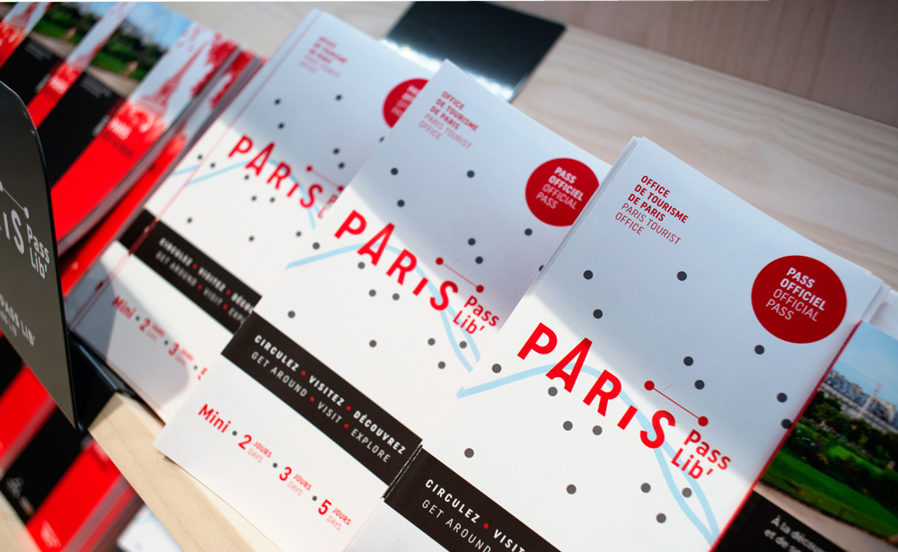 Paris 宣傳冊